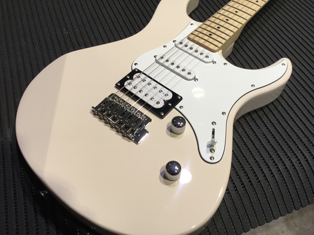 YAMAHA (パシフィカ)PACIFICA112VM SOP エレキギター ソニックピンク